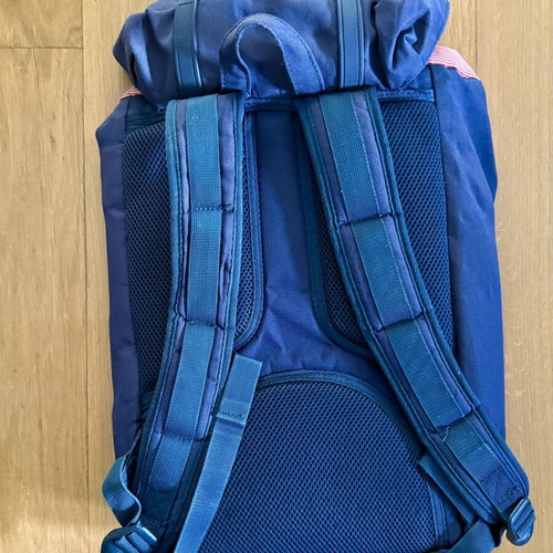 Herschel blue medium backpack 17L used