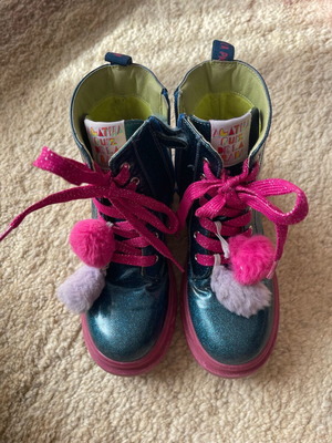 Agatha Ruiz De La Prada children's boots used, blue glitter with pink laces