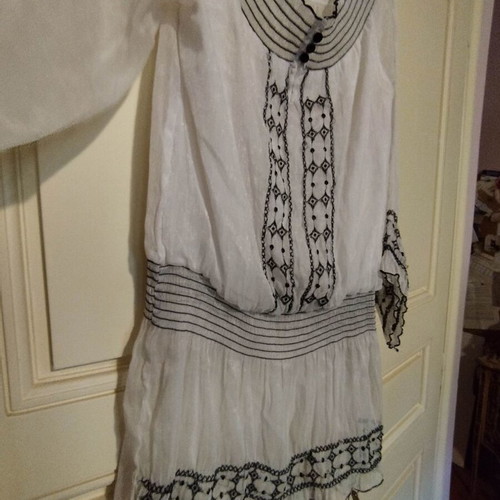 Mini Beach Dress like new, white with black embroidery, size M