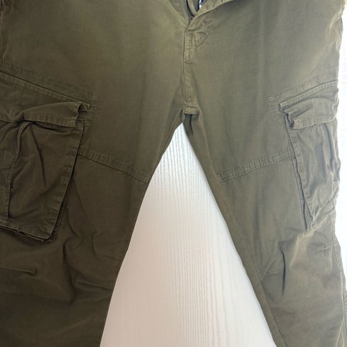 Cargo pants like new in olive color, size L