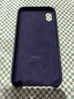 iPhone XR case used, genuine Apple