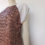 Short-sleeve sweatshirt with copper-colored sequins