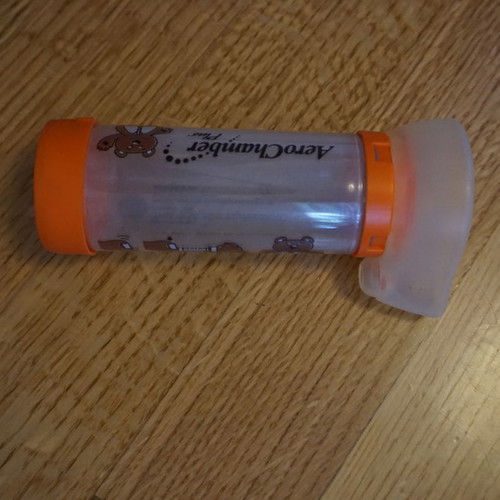Inhalation device like new