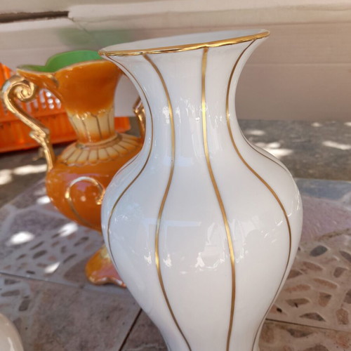 Porcelain vases and decorative shell like new, set of 2 vases and 1 shell