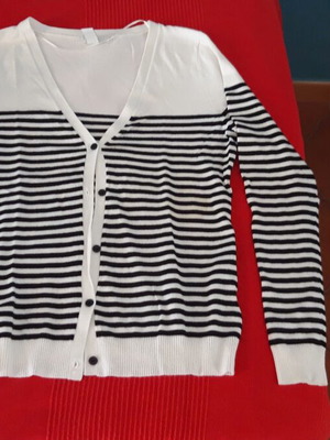 H&M Cotton Knit Cardigan slim fit, like new, black and white, size L