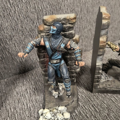 Mortal Kombat official book holder collectors edition used