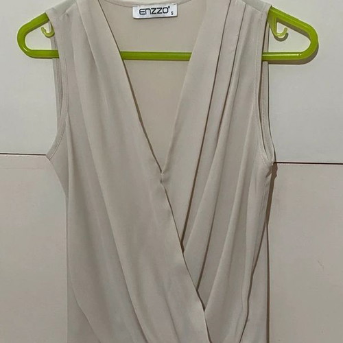 Enzzo wrap top beige size S like new