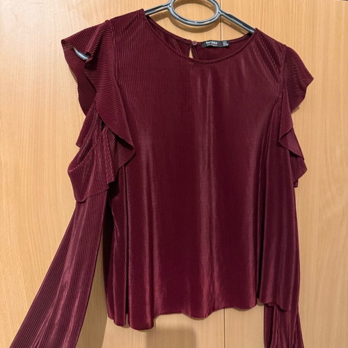 Bershka blouse burgundy pleated with ruffles size L like new