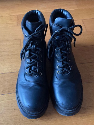 Black ankle boots used, size 39 with laces