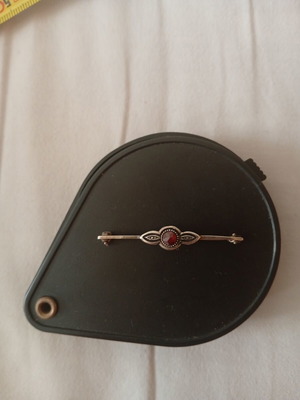 Vintage brooch silver 925 used with semi precious stone