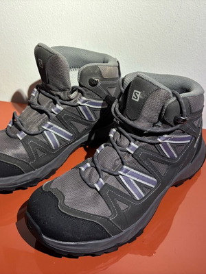 Salomon μποτάκι αδιάβροχο Gore-Tex σαν καινούργιο, γκρι και μωβ, νούμερο 38