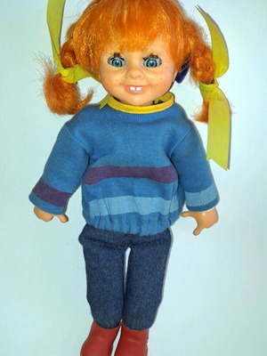 Pippi Longstocking Doll El Greco like new with heart detail