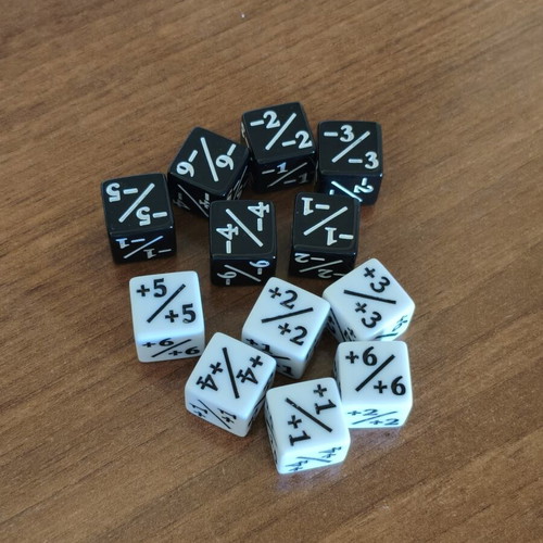 Magic the Gathering counters set of 12 dice new