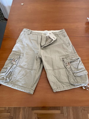Urban Heritage Bermuda shorts size M, beige