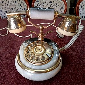 Παλιο μαρμάρινο τηλέφωνο