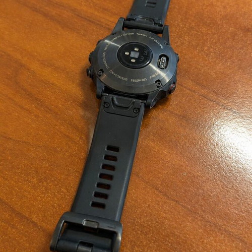 Garmin Fenix 5 smartwatch like new, GPS, water resistant, long battery