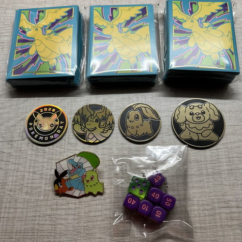 Mega Set Pokémon TCG with 3 Dragonite Sleeves, 4 Collectible Coins, Pin & Elite Trainer Box Dice