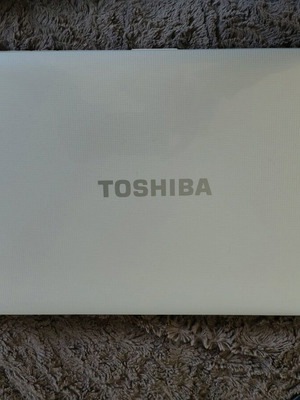Toshiba Satellite laptop used, Intel Core i3, 4GB RAM, 256GB SSD, screen issue