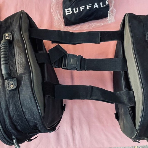Buffalo Getaway 48L motorcycle saddlebags like new