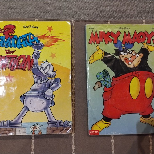 Disney collectible comic pack of 2 used: The 7 Wonders of Ducks & Miky Maous #1543