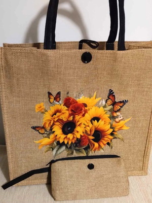 Straw shopper bag with flowers and butterflies in yellow and orange with gift pouch