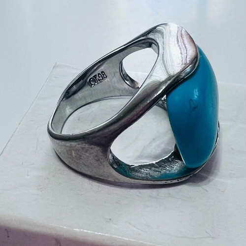 925 Sterling Silver Vintage Ring with Large Turquoise Stone like new