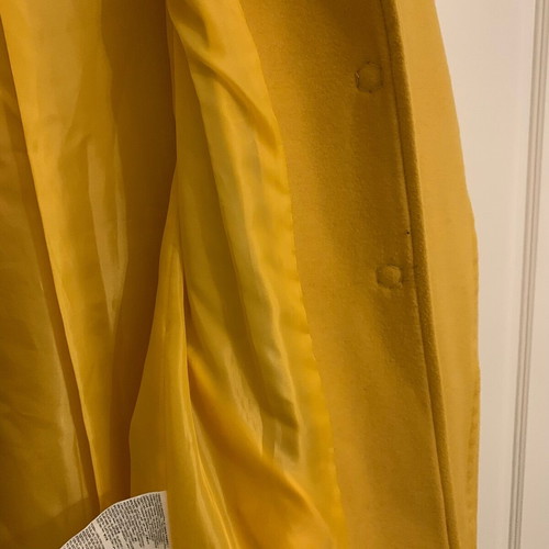Select women's coat like new, yellow, size M