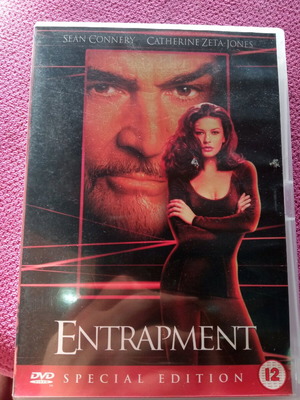 Entrapment DVD special edition like new, adventure romance