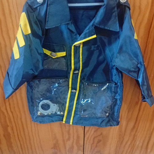 Children's Police Costume like new, includes shirt and hat, size 4-5 years