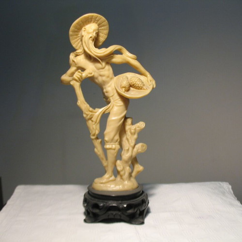 Bone figurine, excellent sculpture.