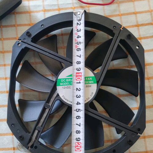 Computer cooling fan new with 3 connectors