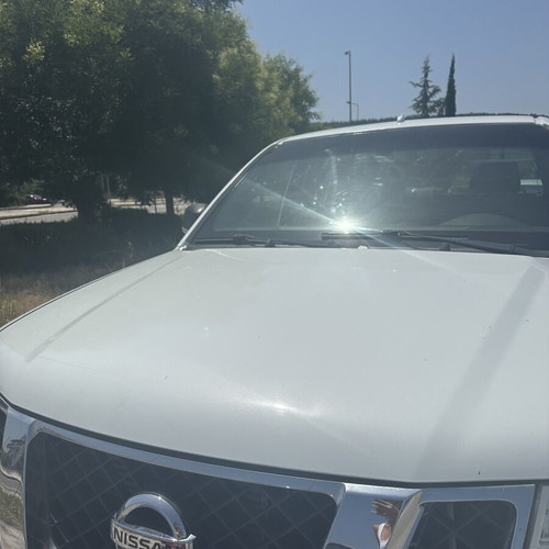 Nissan Navara 2014 diesel pickup truck, manual transmission