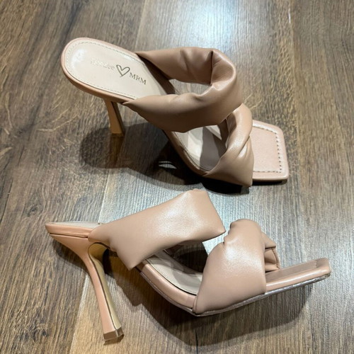 Deezee high heel shoes like new, beige and pink, size 36