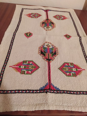 Vintage handmade table runner, like new, Cretan traditional
