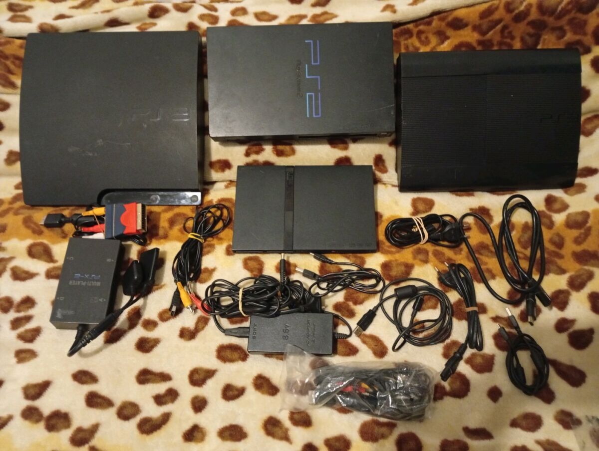 Sony PlayStation Collection PS2 Fat,… - € 300,00 - Vendora.cy