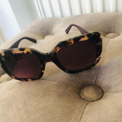 Prime sunglasses nearly new, tortoiseshell frame