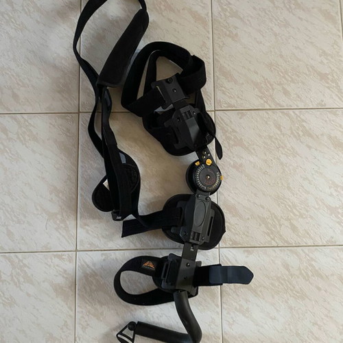 Medical Brace MB.2001 Adjustable Right Elbow Orthosis like new, black