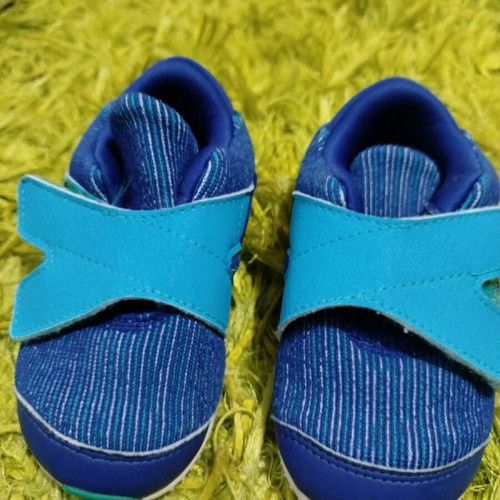 Adidas Μπλε παιδικά παπούτσια Νο21 σαν καινούργια, αθλητικά