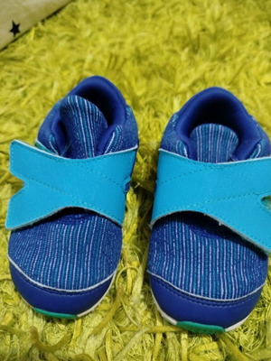 Adidas Μπλε παιδικά παπούτσια Νο21 σαν καινούργια, αθλητικά