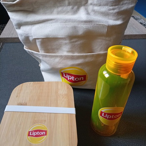 Lipton collectible set new with bag, bottle and food container