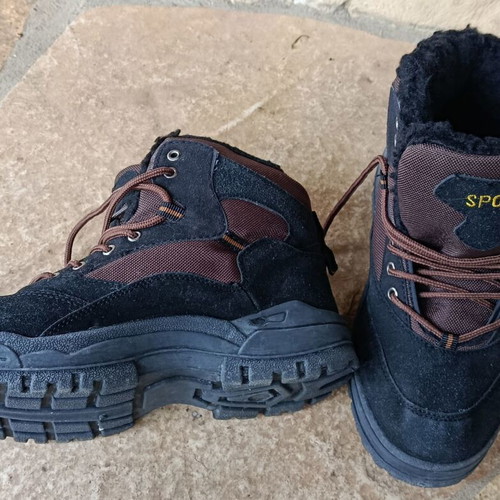Men's hiking boots size 42 new, black and brown