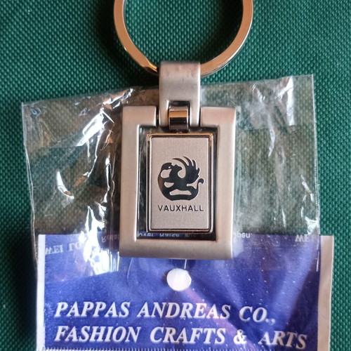 Vintage Vauxhall Spinning Keychain New Old Stock NOS 37g
