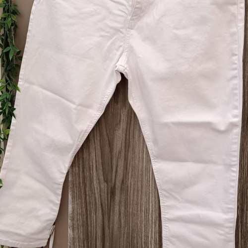 White elastic crop jeans size 44