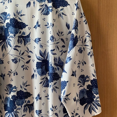 H&M long floral kimono new, white and blue, size XS