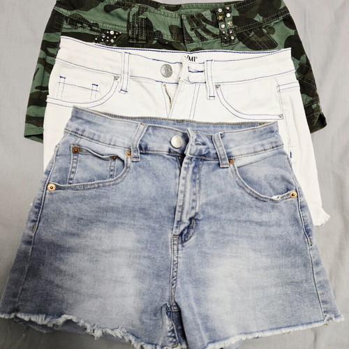 Girls' summer shorts bundle like new, 3 pieces, colorful