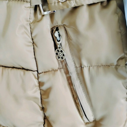 Beige jacket size L with detachable hood and fur like new