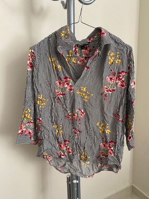 Striped Floral Blouse Tally Weijl Small used, black and white with pink flowers