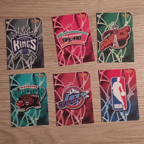 NBA Fleer 96-97 collectible card lot, 18 different