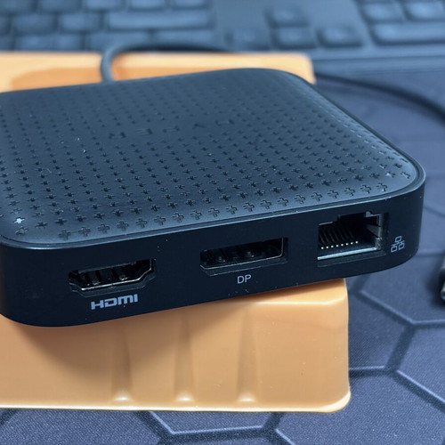 HyperDrive USB4 Mobile Dock HD583 like new, 8K video support