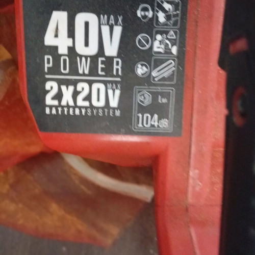 Skill Chainsaw 35 and Brush Cutter like new with 3 batteries 5Ah